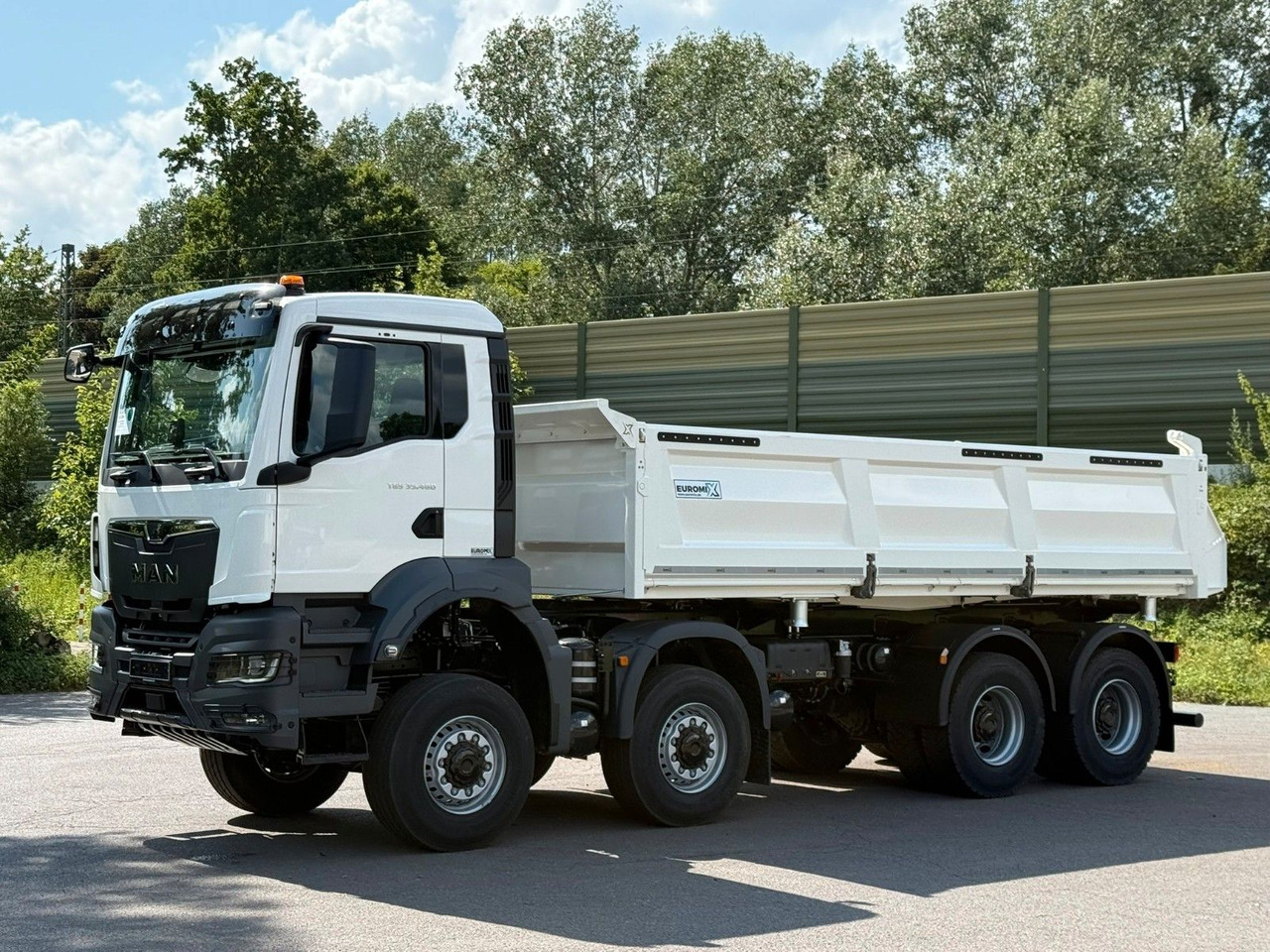 MAN TGS 35.480 8x6 EuromixMTP 3-Seiten-Kipper - Tovornjak prekucnik: slika 2 MAN TGS 35.480 8x6 EuromixMTP 3-Seiten-Kipper - Tovornjak prekucnik: slika 2