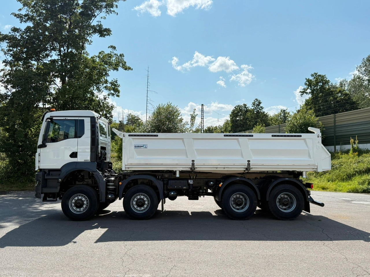 MAN TGS 35.480 8x8 EuromixMTP 3-Seiten-Kipper - Tovornjak prekucnik: slika 4 MAN TGS 35.480 8x8 EuromixMTP 3-Seiten-Kipper - Tovornjak prekucnik: slika 4
