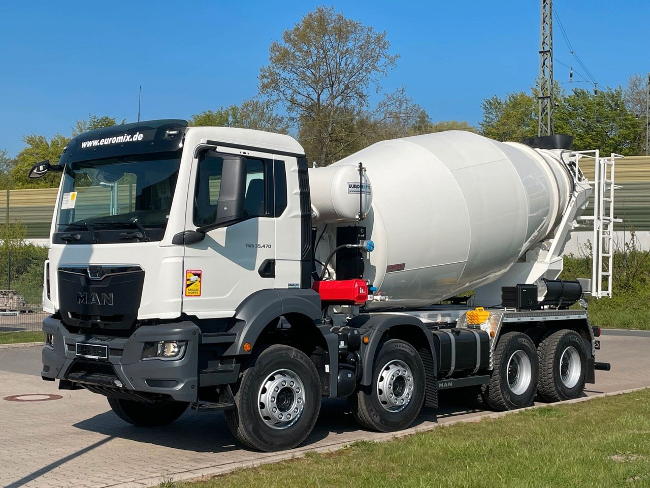 MAN TGS 35.520 8x4 /Euro6e EuromixMTP EM 10 L - Avtomešalec: slika 2 MAN TGS 35.520 8x4 /Euro6e EuromixMTP EM 10 L - Avtomešalec: slika 2