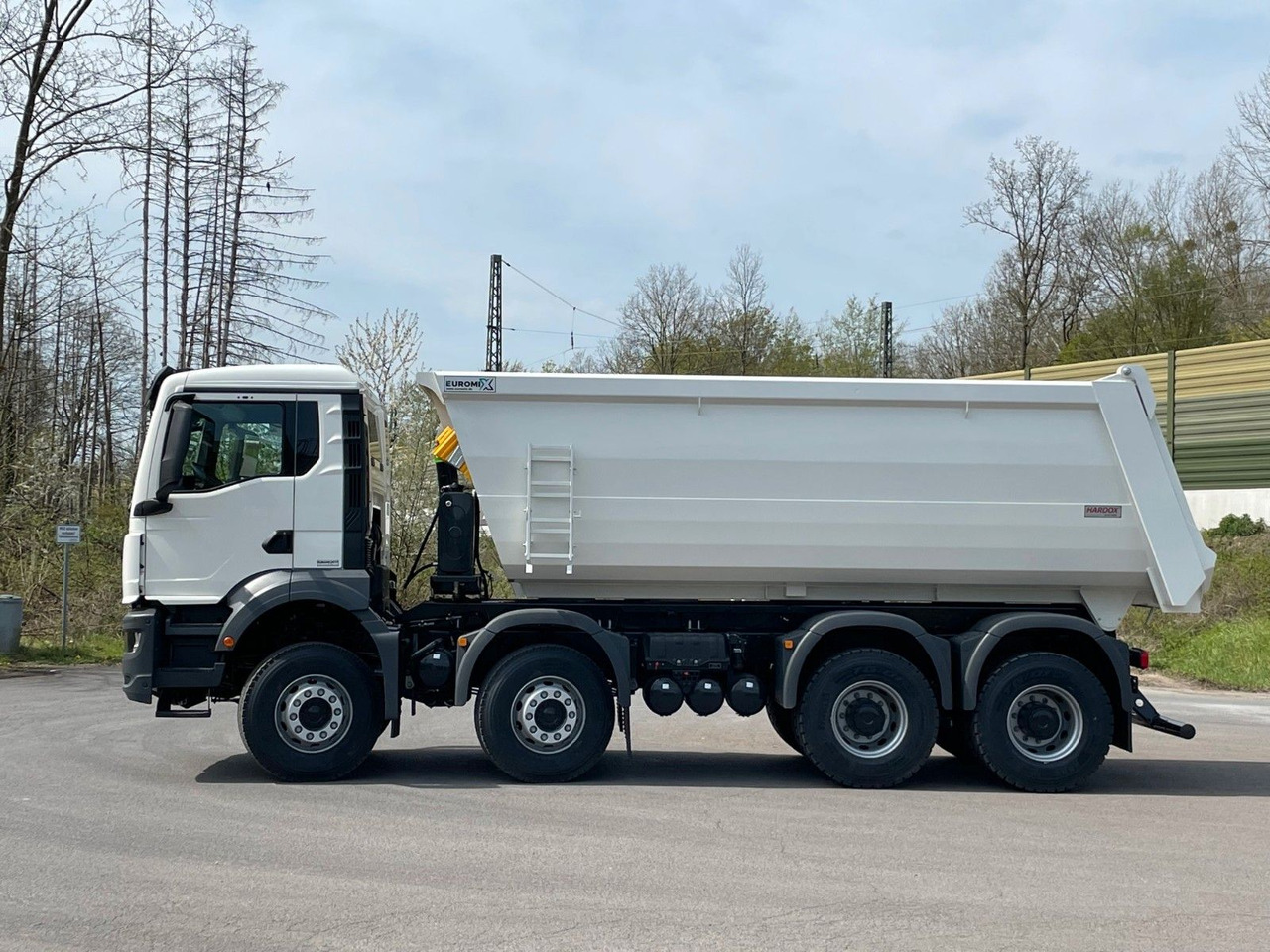 MAN TGS 41.400 8x4 / EUROMIX MTP 20m³/ EURO2 Kipper - Tovornjak prekucnik: slika 4 MAN TGS 41.400 8x4 / EUROMIX MTP 20m³/ EURO2 Kipper - Tovornjak prekucnik: slika 4