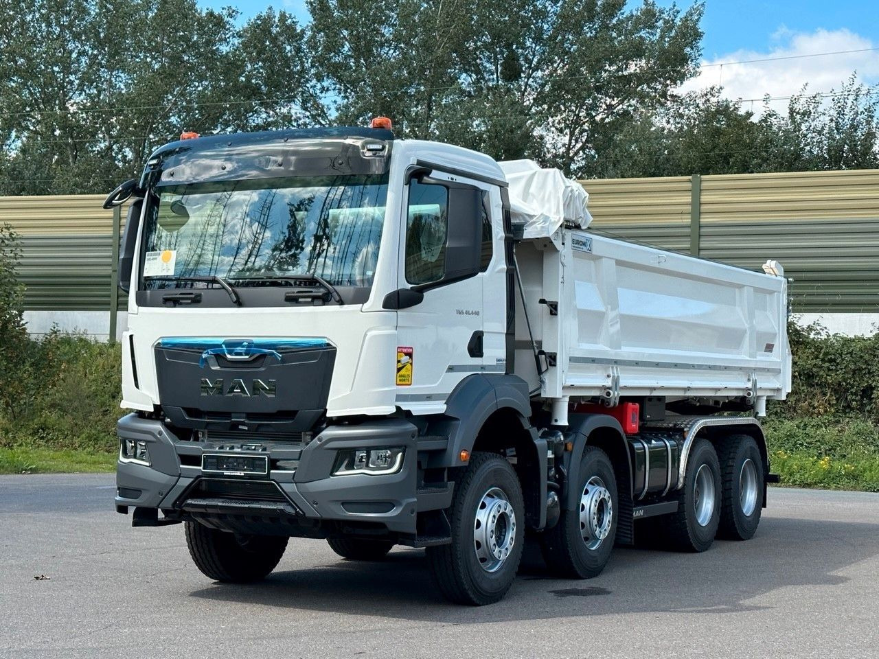 MAN TGS 41.440 8x4 EuromixMTP 3-Seiten-Kipper - Tovornjak prekucnik: slika 1 MAN TGS 41.440 8x4 EuromixMTP 3-Seiten-Kipper - Tovornjak prekucnik: slika 1