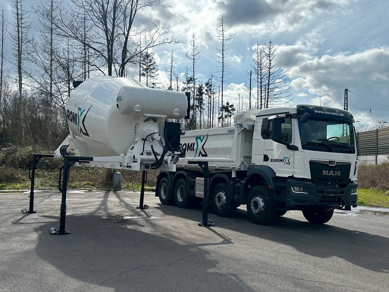 MAN TGS 41.440 8x4 WECHSELSYSTEM KIPPER+MISCHER - Tovornjak prekucnik: slika 1 MAN TGS 41.440 8x4 WECHSELSYSTEM KIPPER+MISCHER - Tovornjak prekucnik: slika 1
