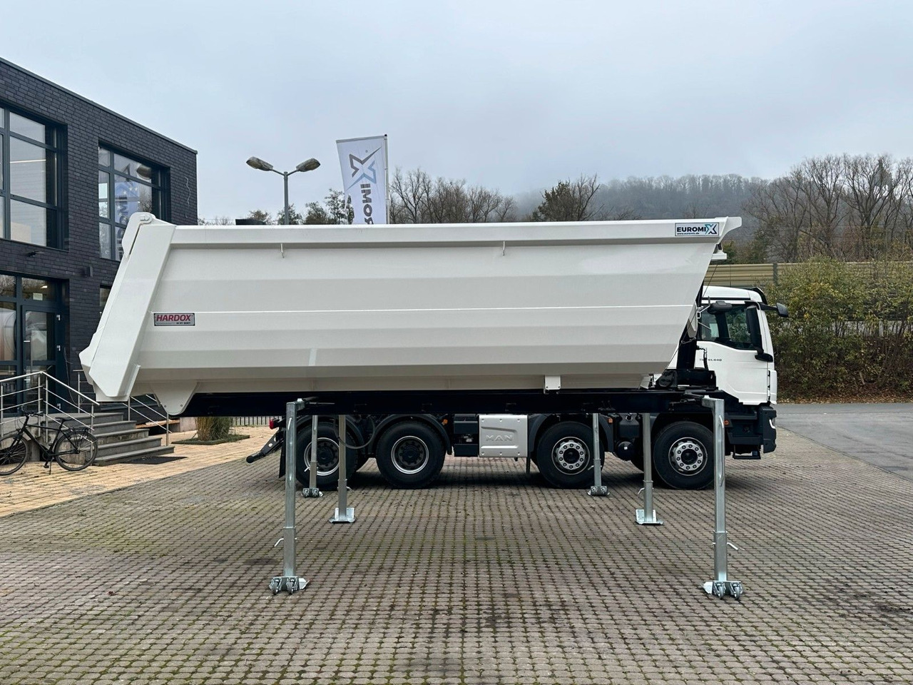 MAN TGS 41.480 8x4 WECHSELSYSTEM KIPPER+MISCHER - Avtomešalec, Prekucno tovorišče: slika 4 MAN TGS 41.480 8x4 WECHSELSYSTEM KIPPER+MISCHER - Avtomešalec, Prekucno tovorišče: slika 4