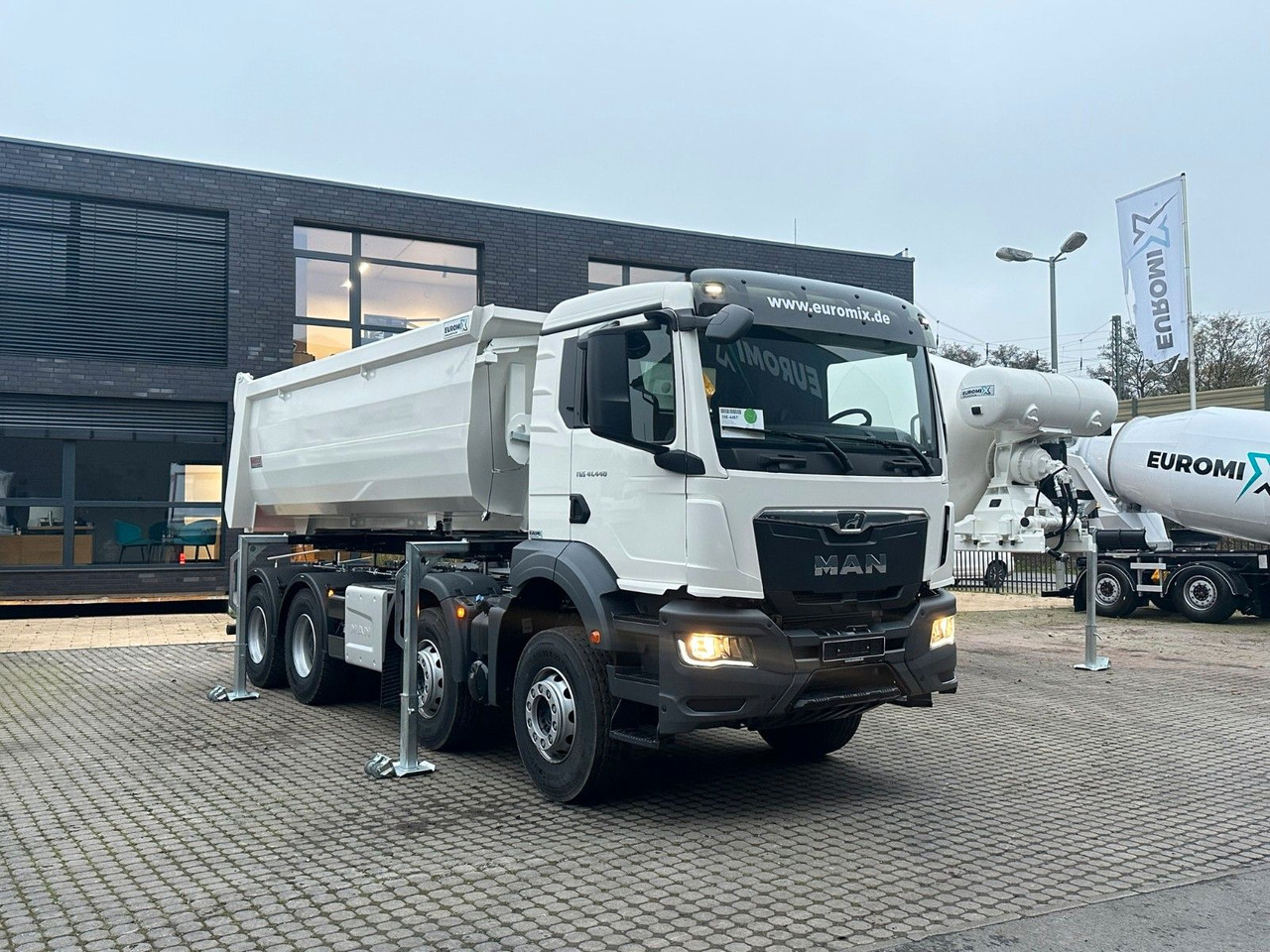 MAN TGS 41.480 8x4 WECHSELSYSTEM KIPPER+MISCHER - Avtomešalec: slika 2 MAN TGS 41.480 8x4 WECHSELSYSTEM KIPPER+MISCHER - Avtomešalec: slika 2