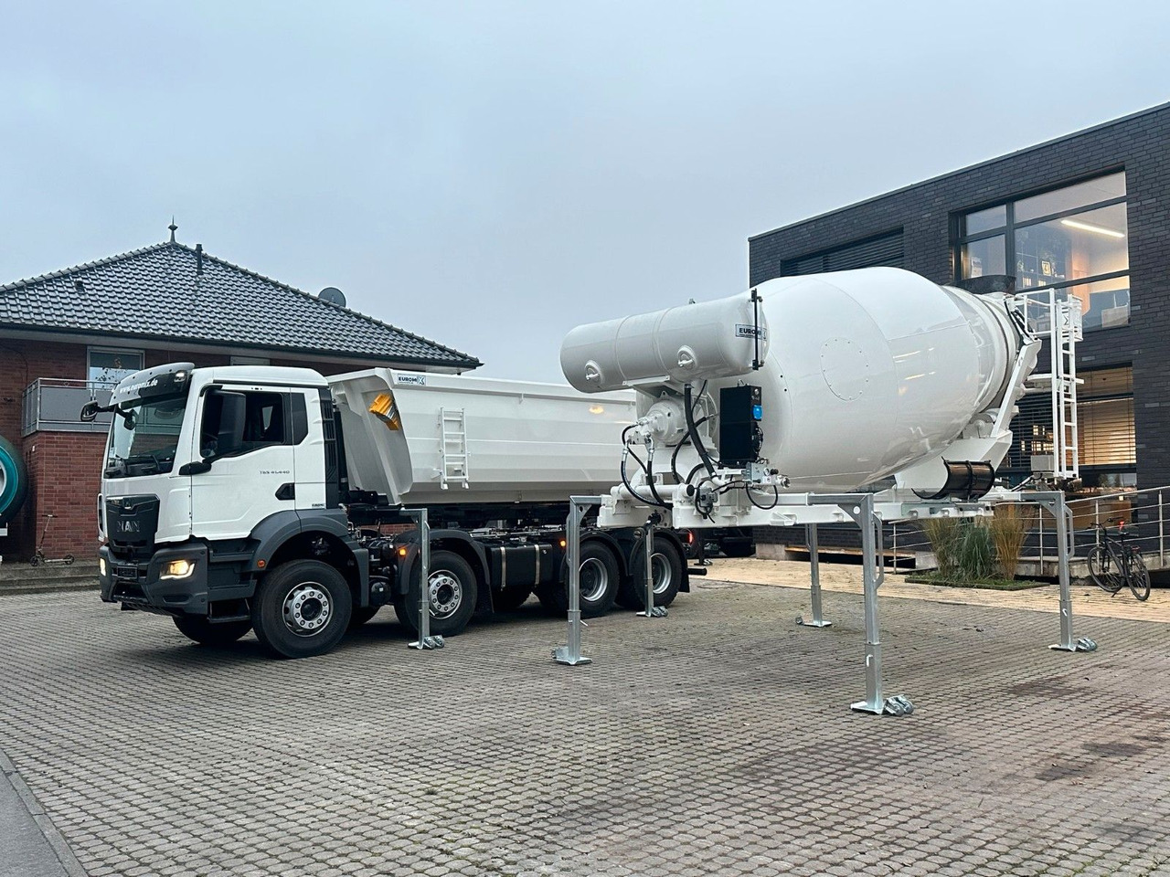MAN TGS 41.480 8x4 WECHSELSYSTEM KIPPER+MISCHER - Avtomešalec: slika 4 MAN TGS 41.480 8x4 WECHSELSYSTEM KIPPER+MISCHER - Avtomešalec: slika 4