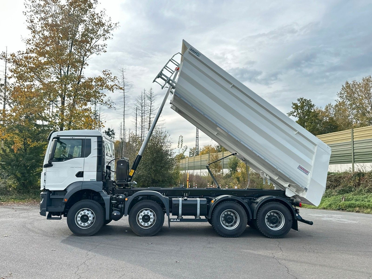MAN TGS 41.520 BB 8X4 Euromix Retarder - Tovornjak prekucnik: slika 4 MAN TGS 41.520 BB 8X4 Euromix Retarder - Tovornjak prekucnik: slika 4