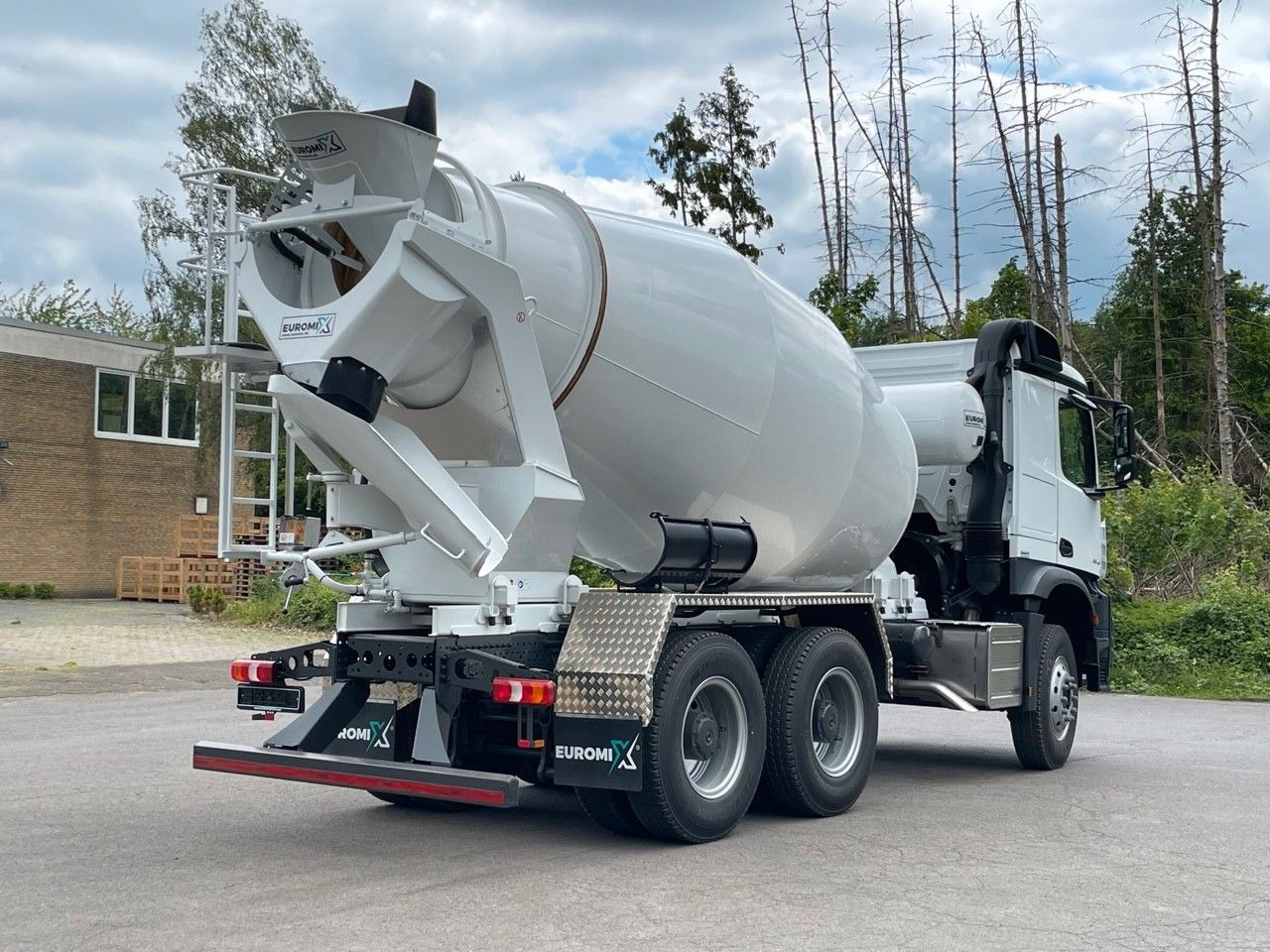 Mercedes-Benz 3348 6X4 Arcos 5 EuromixMTP EM 9 R - Avtomešalec: slika 5 Mercedes-Benz 3348 6X4 Arcos 5 EuromixMTP EM 9 R - Avtomešalec: slika 5