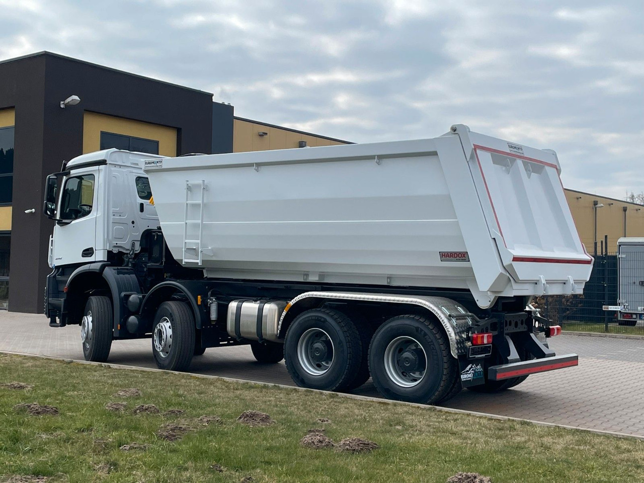 Mercedes-Benz 4142 8X4 Mulden- Kipper - EuromixMTP - Komunalni tovornjak: slika 4 Mercedes-Benz 4142 8X4 Mulden- Kipper - EuromixMTP - Komunalni tovornjak: slika 4