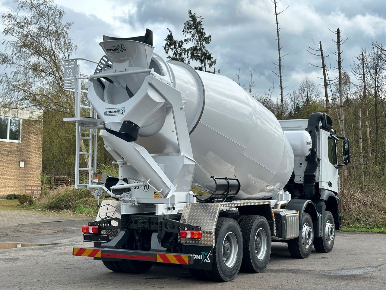 Avtomešalec Mercedes-Benz 4145 8X4 EuromixMTP EM 10 Fahrmischer: slika 8