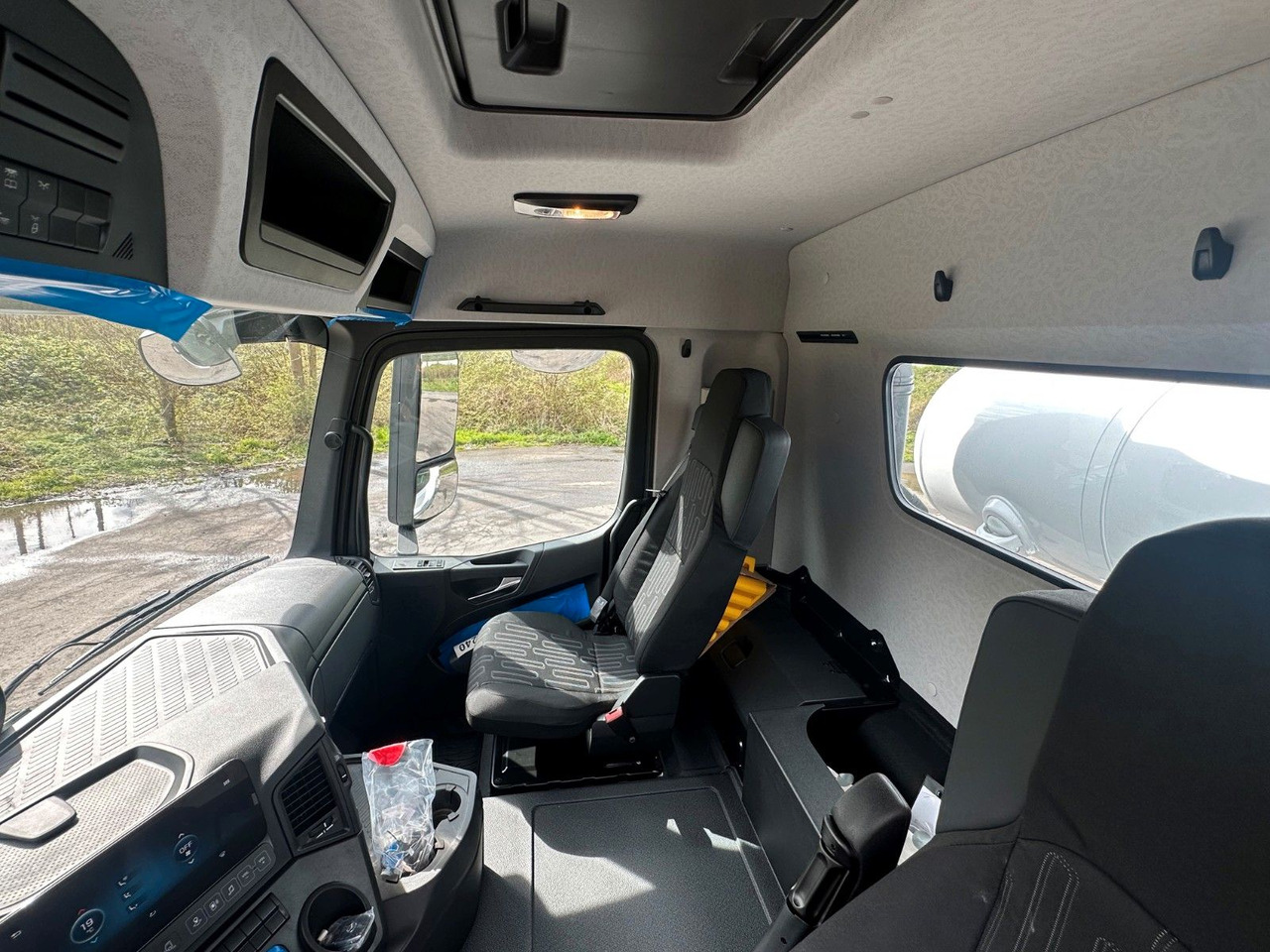 Avtomešalec Mercedes-Benz 4145 8X4 EuromixMTP EM 10 Fahrmischer: slika 13
