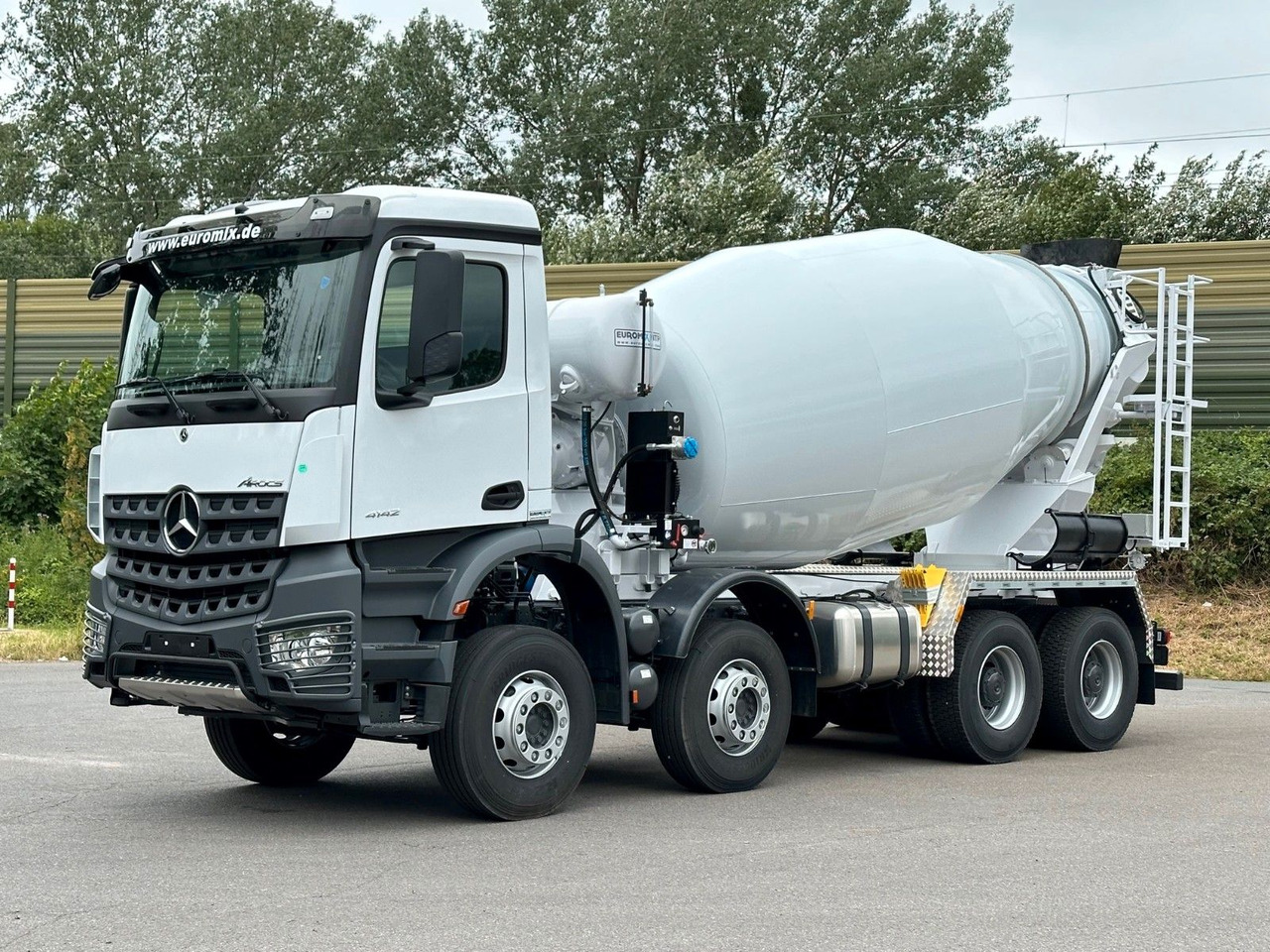 Mercedes-Benz AROCS 5 4142 B 8X4 Euro 3 EuromixMTP EM 10 - Avtomešalec: slika 2 Mercedes-Benz AROCS 5 4142 B 8X4 Euro 3 EuromixMTP EM 10 - Avtomešalec: slika 2
