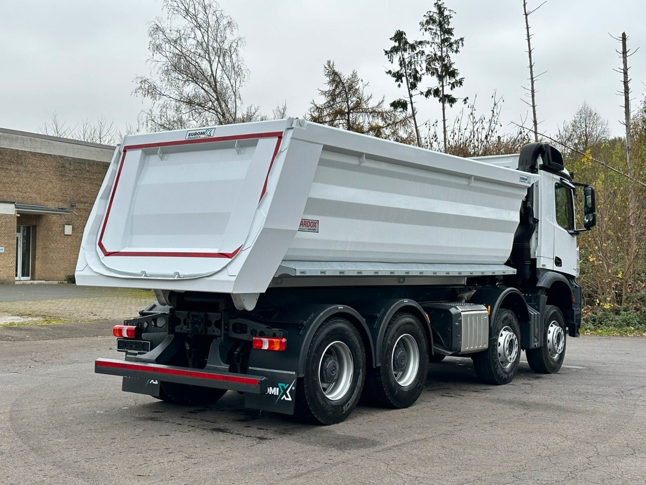 Mercedes-Benz AROCS 5 4145 8X4 E6e EuromixMTP 18m³ Kipper - Tovornjak prekucnik: slika 5 Mercedes-Benz AROCS 5 4145 8X4 E6e EuromixMTP 18m³ Kipper - Tovornjak prekucnik: slika 5