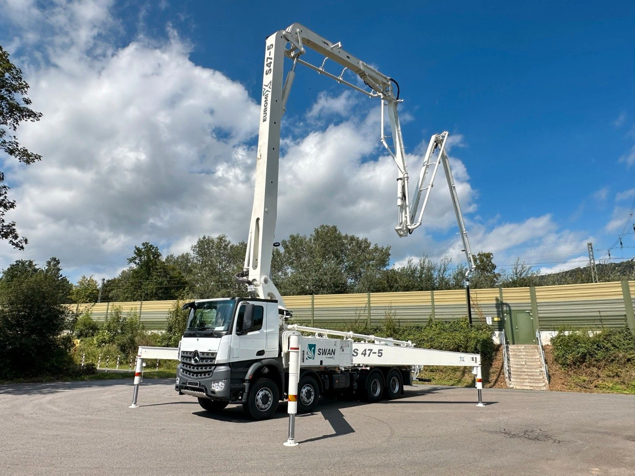 Mercedes-Benz Arocs 5 4142 8x4 SWAN TSP 47-5 160RZ ( 47m ) - Avtomešalec: slika 1 Mercedes-Benz Arocs 5 4142 8x4 SWAN TSP 47-5 160RZ ( 47m ) - Avtomešalec: slika 1