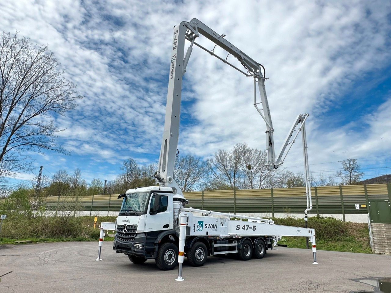 Mercedes-Benz Arocs 5 4542 8x4 SWAN TSP 47-5 160RZ ( 47m ) - Črpalka za beton: slika 1 Mercedes-Benz Arocs 5 4542 8x4 SWAN TSP 47-5 160RZ ( 47m ) - Črpalka za beton: slika 1