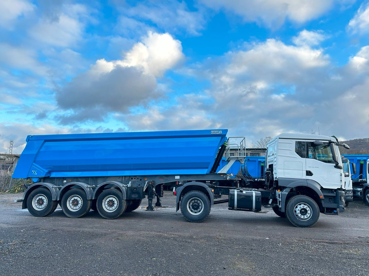 MAN TGS 22.440 4x2 Euro 2 EuromixMTP Kipper 27m³ MAN TGS 22.440 4x2 Euro 2 EuromixMTP Kipper 27m³ - Vlačilec: slika 4 MAN TGS 22.440 4x2 Euro 2 EuromixMTP Kipper 27m³ MAN TGS 22.440 4x2 Euro 2 EuromixMTP Kipper 27m³ - Vlačilec: slika 4