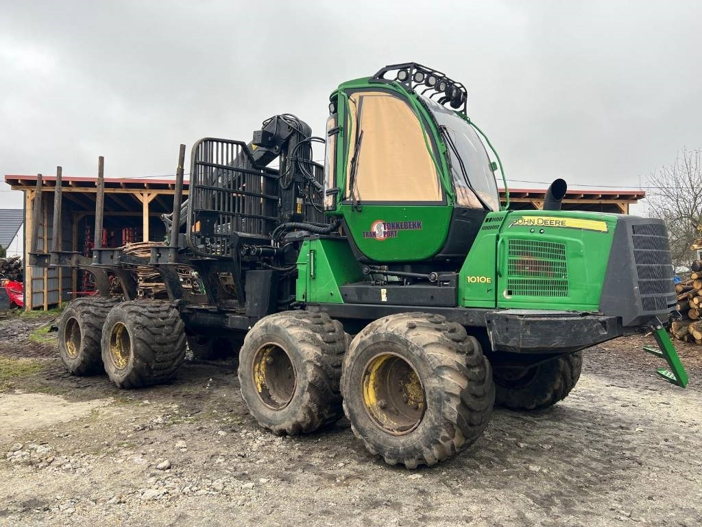 John Deere 1010 E - Forvarder: slika 2 John Deere 1010 E - Forvarder: slika 2