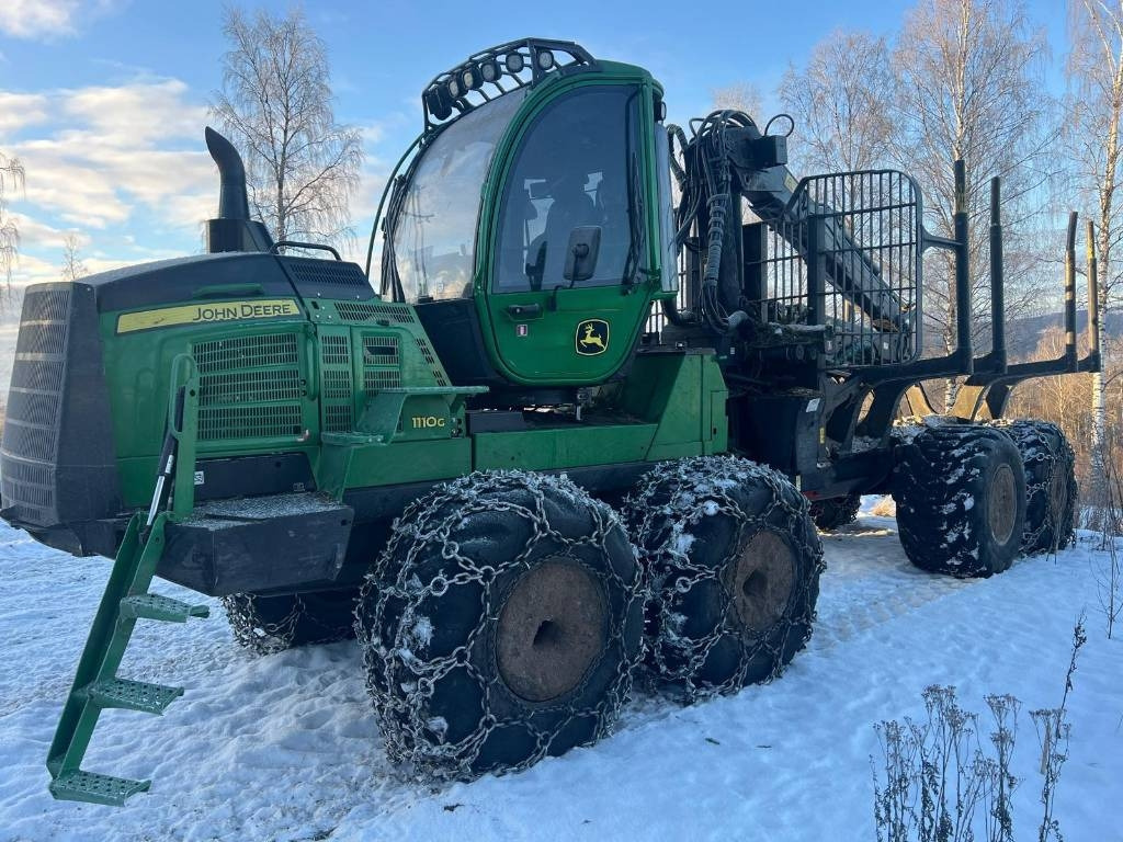 John Deere 1110 G  - Forvarder: slika 1 John Deere 1110 G  - Forvarder: slika 1