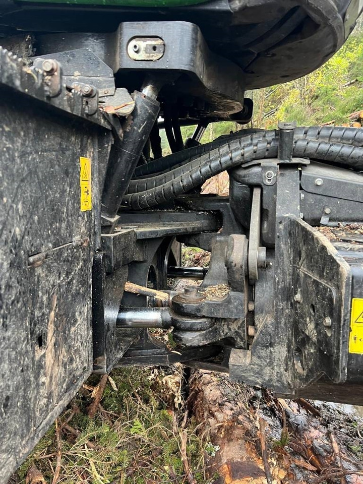 Gozdarski kombajn John Deere 1270 E: slika 22