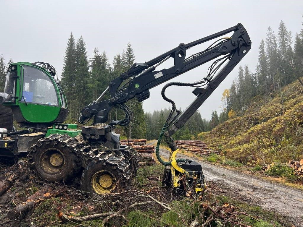 Gozdarski kombajn John Deere 1270 E: slika 12