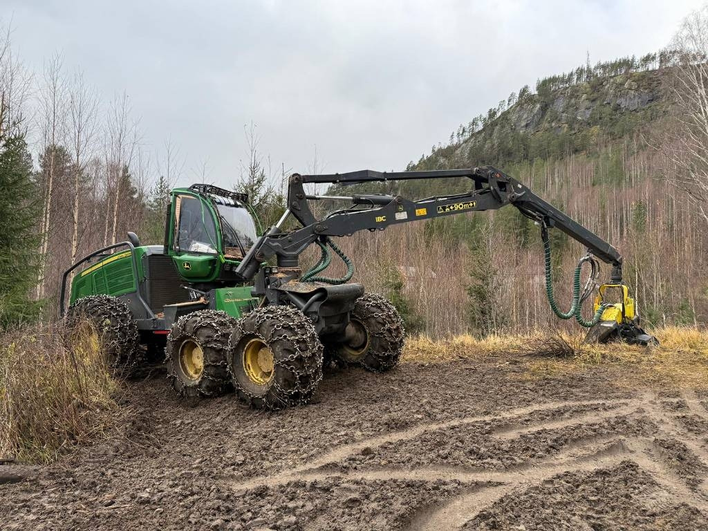 John Deere 1470 G - Gozdarski kombajn: slika 1 John Deere 1470 G - Gozdarski kombajn: slika 1