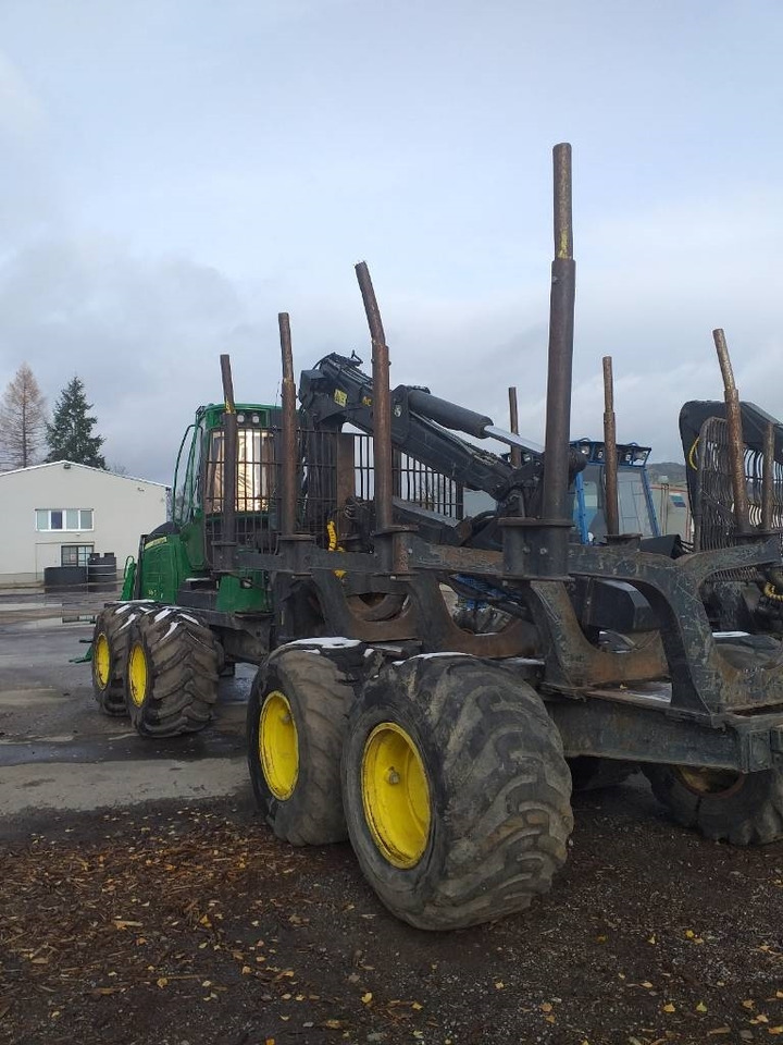John Deere 1510 E - Forvarder: slika 2 John Deere 1510 E - Forvarder: slika 2
