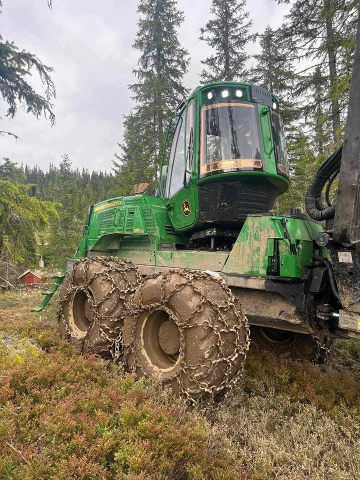 John Deere 1910G - Forvarder: slika 4 John Deere 1910G - Forvarder: slika 4