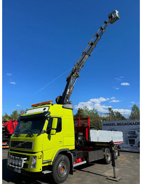 Volvo 6x2, Skylift-truck with Tipper & Bucket, 2009 - Tovornjak, Tovornjak z dvigalom: slika 2 Volvo 6x2, Skylift-truck with Tipper & Bucket, 2009 - Tovornjak, Tovornjak z dvigalom: slika 2