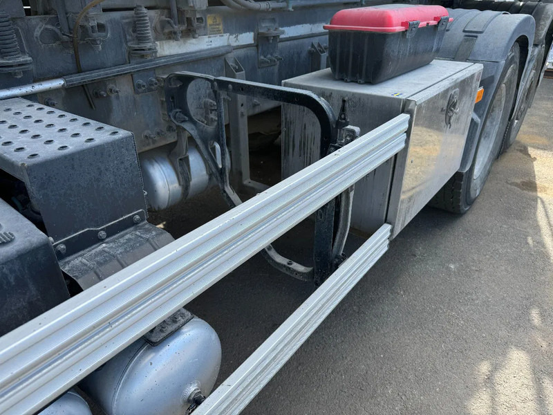 Volvo FM 370 6x2*4, 8m3 Mixer with Hyrdaul.-slide, 2016 - Avtomešalec: slika 5 Volvo FM 370 6x2*4, 8m3 Mixer with Hyrdaul.-slide, 2016 - Avtomešalec: slika 5