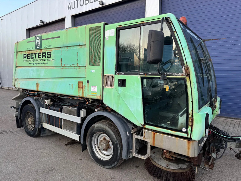 Bucher CITYCAT 5000SL **SWEEPER-BALAYEUSE** - Vozilo za pometanje: slika 4 Bucher CITYCAT 5000SL **SWEEPER-BALAYEUSE** - Vozilo za pometanje: slika 4