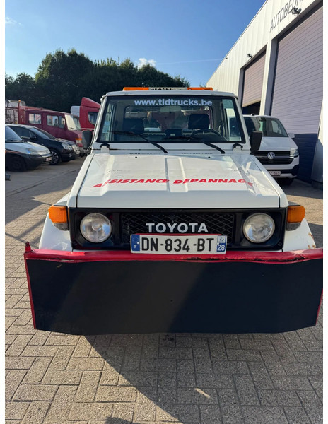 Toyota Land Cruiser **RECOVERY TRUCK-WINCH** - Dostavno vozilo: slika 2 Toyota Land Cruiser **RECOVERY TRUCK-WINCH** - Dostavno vozilo: slika 2