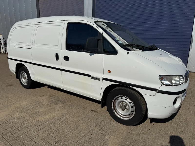 Hyundai H200 - Furgon: slika 3 Hyundai H200 - Furgon: slika 3