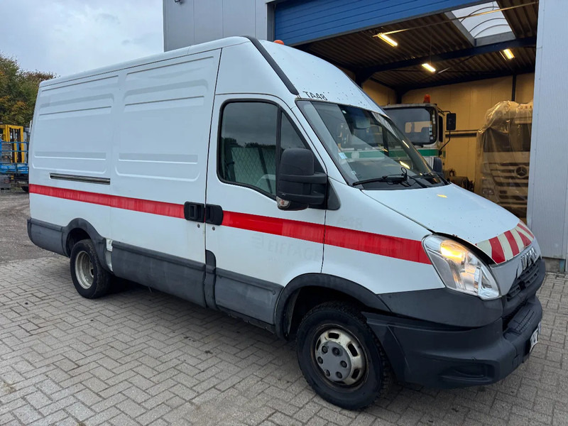 Iveco Daily **35C15-EURO 5-MOTOR 3.0** - Furgon: slika 1 Iveco Daily **35C15-EURO 5-MOTOR 3.0** - Furgon: slika 1