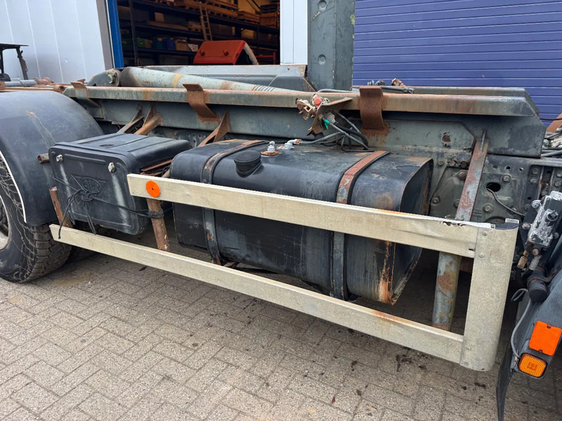 MAN 33.403 **BELGIAN TRUCK-FULL STEEL-MANUAL PUMP** - Kotalni prekucni tovornjak: slika 4 MAN 33.403 **BELGIAN TRUCK-FULL STEEL-MANUAL PUMP** - Kotalni prekucni tovornjak: slika 4