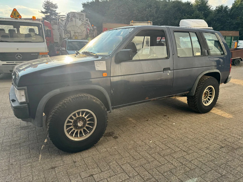 Nissan Terrano **4X4-DIESEL-LONG CHASSIS** - Avtomobil: slika 1 Nissan Terrano **4X4-DIESEL-LONG CHASSIS** - Avtomobil: slika 1