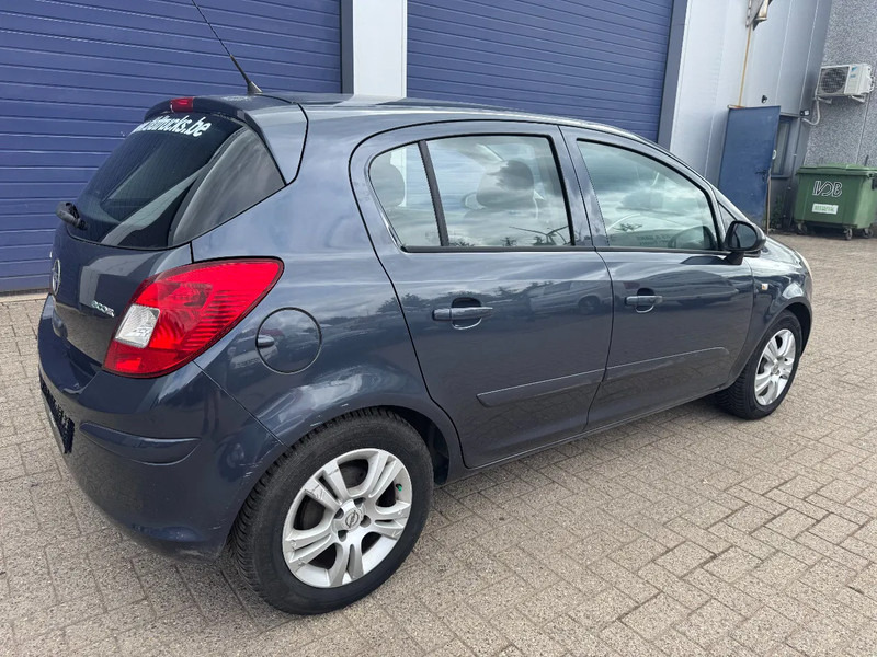 Opel Corsa **EURO4-AIRCO** - Limuzina: slika 4 Opel Corsa **EURO4-AIRCO** - Limuzina: slika 4