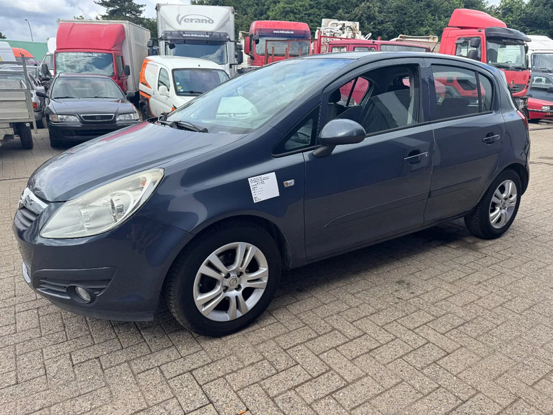 Opel Corsa **EURO4-AIRCO** - Limuzina: slika 1 Opel Corsa **EURO4-AIRCO** - Limuzina: slika 1