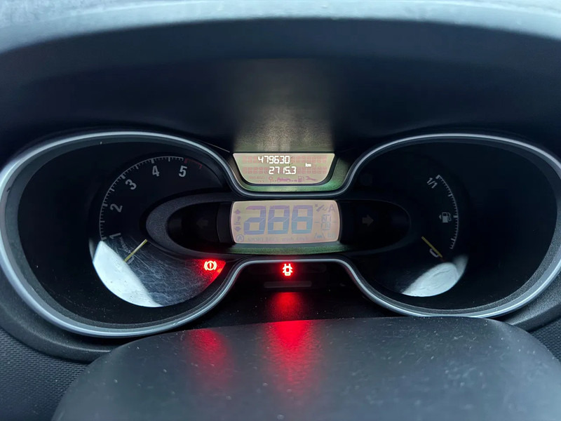 Reševalno vozilo Opel Vivaro **AMBULANCE-RETTUNGSWAGEN**: slika 15 Reševalno vozilo Opel Vivaro **AMBULANCE-RETTUNGSWAGEN**: slika 15