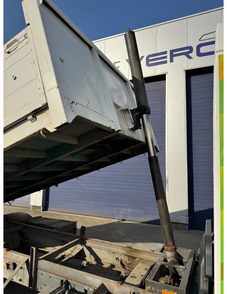 Renault Midlum 150 **BELGIAN TRUCK-MANUAL PUMP-CAMION BELGE** - Tovornjak prekucnik: slika 3 Renault Midlum 150 **BELGIAN TRUCK-MANUAL PUMP-CAMION BELGE** - Tovornjak prekucnik: slika 3