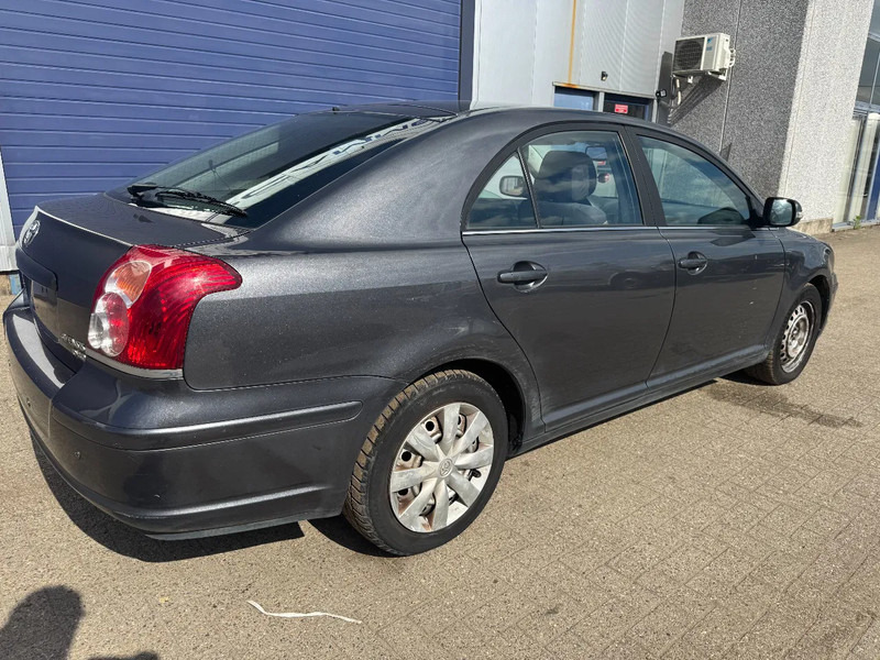 Toyota Avensis **DIESEL-AIRCO** - Limuzina: slika 4 Toyota Avensis **DIESEL-AIRCO** - Limuzina: slika 4