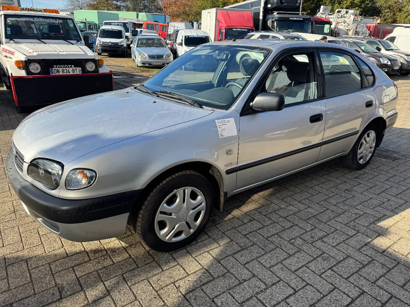 Toyota Corolla **BELGIAN CAR-PETROL** - Limuzina: slika 1 Toyota Corolla **BELGIAN CAR-PETROL** - Limuzina: slika 1