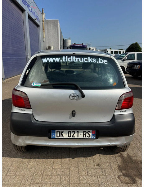 Toyota Yaris **PETROL-AIRCO** - Kombilimuzina: slika 5 Toyota Yaris **PETROL-AIRCO** - Kombilimuzina: slika 5