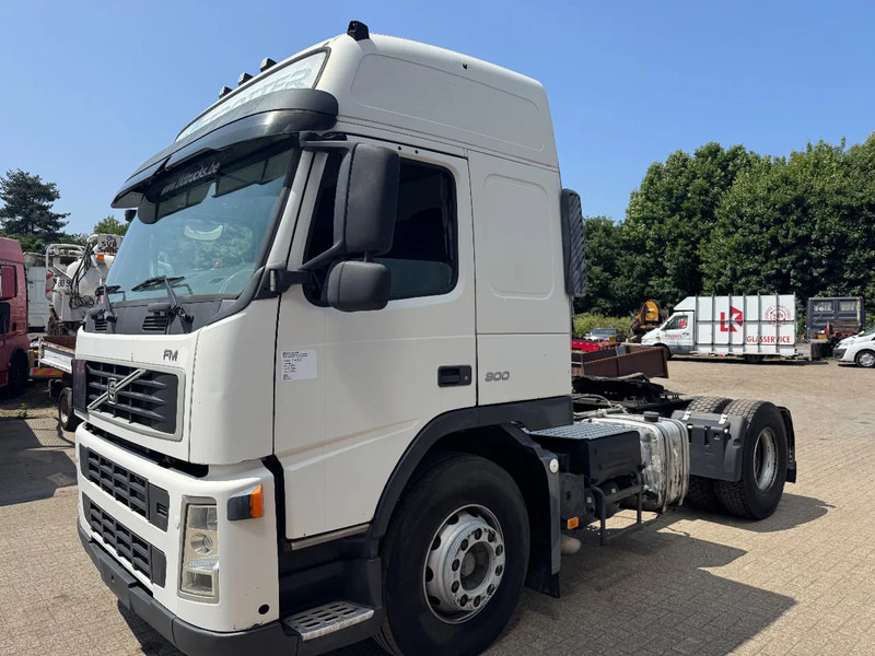 Volvo FM 300 **EURO 3-BELGIAN TRUCK-I SHIFT-PTO** - Vlačilec: slika 1 Volvo FM 300 **EURO 3-BELGIAN TRUCK-I SHIFT-PTO** - Vlačilec: slika 1