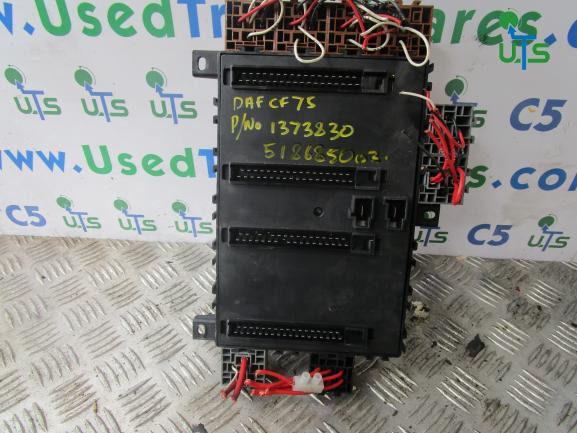 DAF CF 75/85 FUSEBOARD PART NO 1373830/518685003/01 - Električni sistem za Tovornjak: slika 2 DAF CF 75/85 FUSEBOARD PART NO 1373830/518685003/01 - Električni sistem za Tovornjak: slika 2