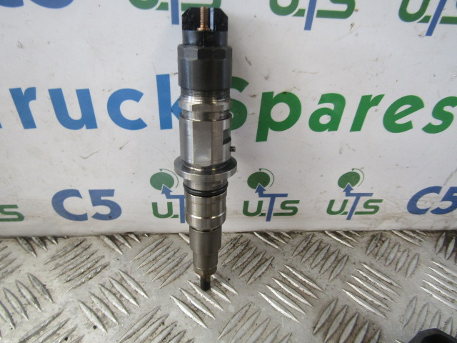 DAF LF 45 EURO 5 INJECTORS (4) COMPLETE WITH PENCILS AND CLAMPS - Sistem goriva za Tovornjak: slika 2 DAF LF 45 EURO 5 INJECTORS (4) COMPLETE WITH PENCILS AND CLAMPS - Sistem goriva za Tovornjak: slika 2