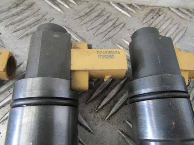 DAF XF EURO 5 MX13 INJECTORS P/NO 1725282 - Sistem goriva za Tovornjak: slika 2 DAF XF EURO 5 MX13 INJECTORS P/NO 1725282 - Sistem goriva za Tovornjak: slika 2