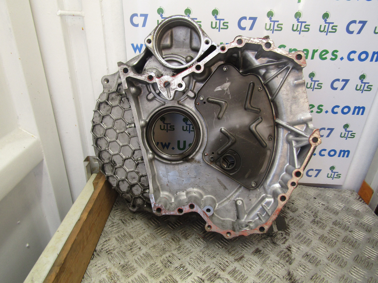ISUZU N75 4HK1 EURO 5 FLYWHEEL BELLHOUSING (AUTO) - Menjalnik za Tovornjak: slika 2 ISUZU N75 4HK1 EURO 5 FLYWHEEL BELLHOUSING (AUTO) - Menjalnik za Tovornjak: slika 2