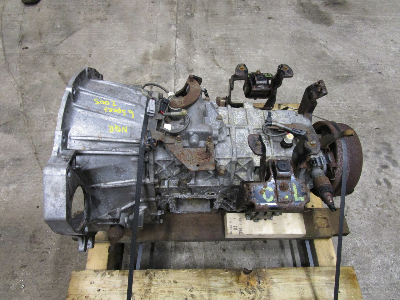 ISUZU NQR 6 SPEED MANUAL GEARBOX - Menjalnik za Tovornjak: slika 2 ISUZU NQR 6 SPEED MANUAL GEARBOX - Menjalnik za Tovornjak: slika 2
