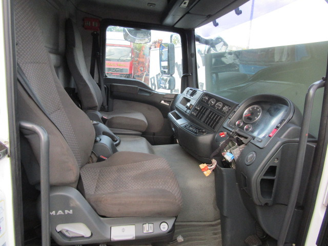 MAN TGM DAY CAB EX 2009 - Kabina za Tovornjak: slika 4 MAN TGM DAY CAB EX 2009 - Kabina za Tovornjak: slika 4