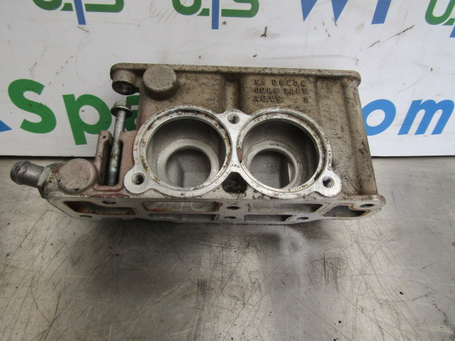 MAN TGS/TGX D2066 THERMOSTAT HOUSING P/NO 51-06404-3085 - Motor in deli za Tovornjak: slika 1 MAN TGS/TGX D2066 THERMOSTAT HOUSING P/NO 51-06404-3085 - Motor in deli za Tovornjak: slika 1