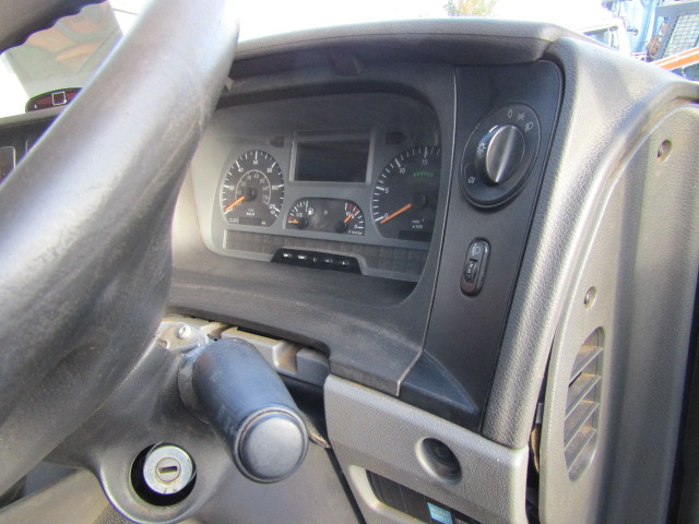 MERCEDES ATEGO 13TON CAB EX 2011 - Kabina za Tovornjak: slika 5 MERCEDES ATEGO 13TON CAB EX 2011 - Kabina za Tovornjak: slika 5